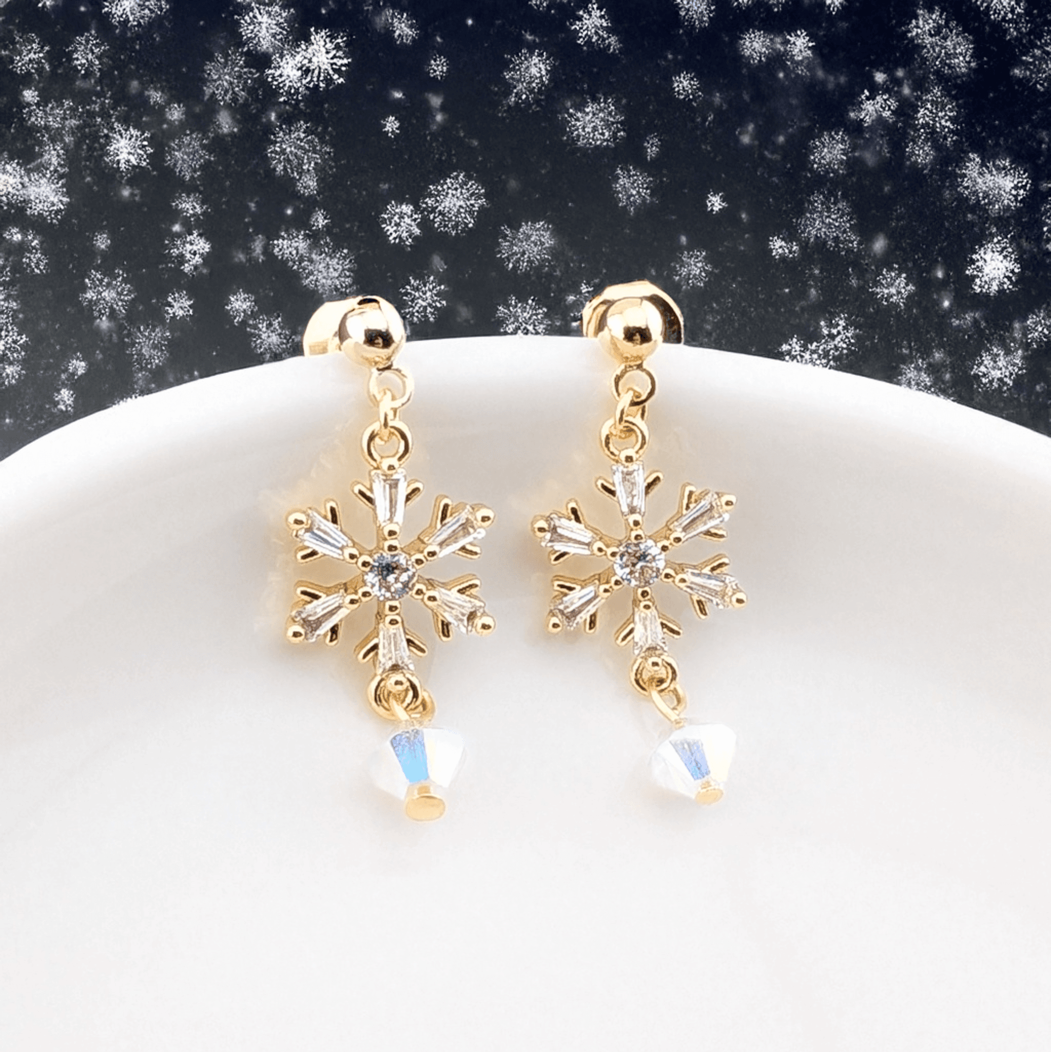 月明かりに舞う 雪の結晶ピアス | 2枚目