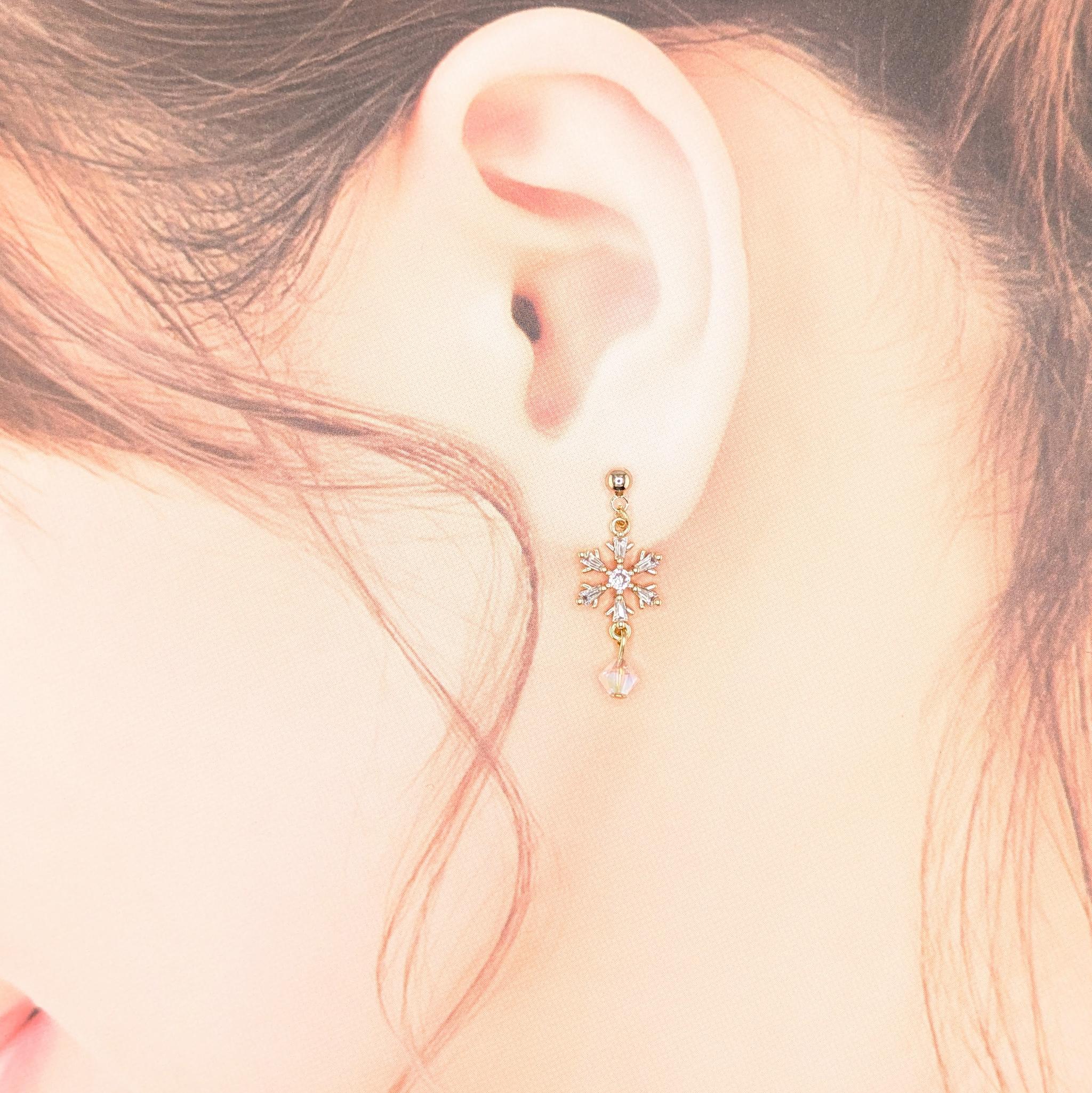 月明かりに舞う 雪の結晶ピアス | 7枚目