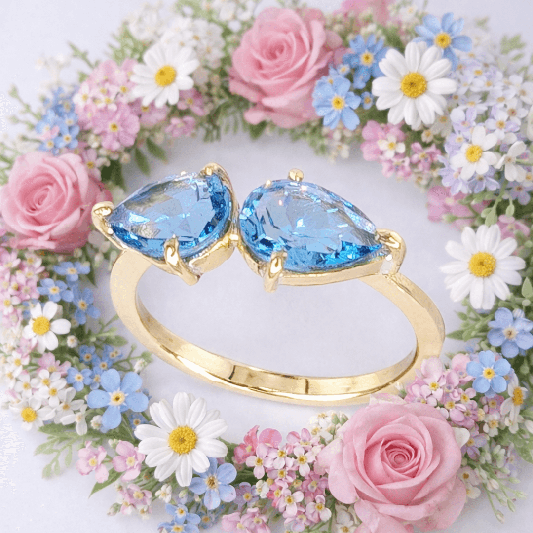 ブルーストーン しずく型 ペアシェイプ ゴールドリング1枚目の画像