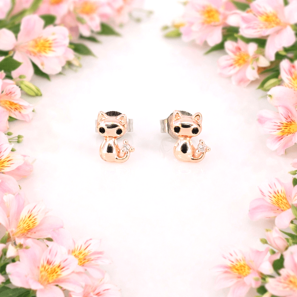 ♡きらきらしっぽの猫ちゃんピアス♡ ローズゴールド1枚目の画像