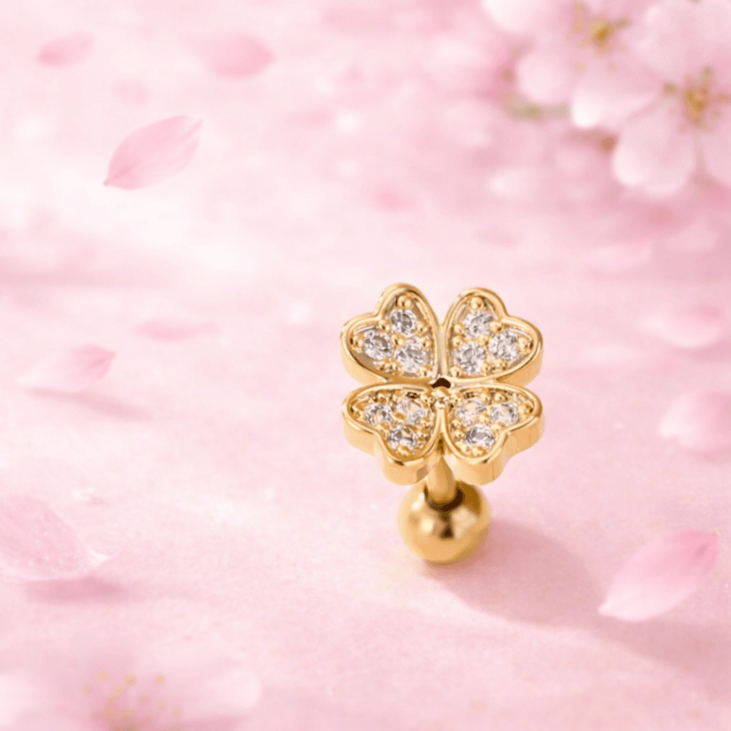 【桜ピアス】小ぶり 花モチーフ イヤーボーンスタッドピアス　ゴールド キラキラ ビジュー 春アクセサリー | 3枚目