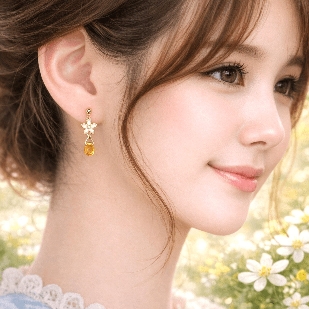 レモンの花ピアス｜白い小花とハニードロップの揺れるピアス｜春夏アクセサリー・ナチュラル・大人可愛い | 4枚目