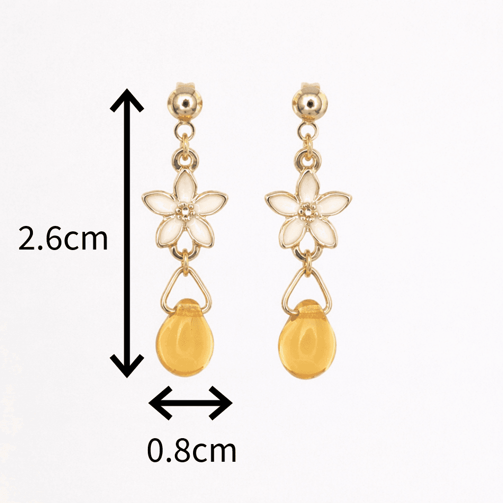 レモンの花ピアス｜白い小花とハニードロップの揺れるピアス｜春夏アクセサリー・ナチュラル・大人可愛い | 5枚目