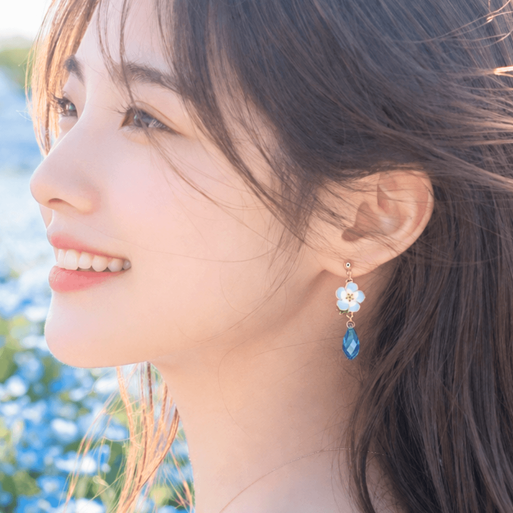 ネモフィラの約束 ー 春風に揺れる青い雫ピアス｜花・ブルー・揺れる・上品・大人可愛い・ガーリーアクセサリー | 6枚目
