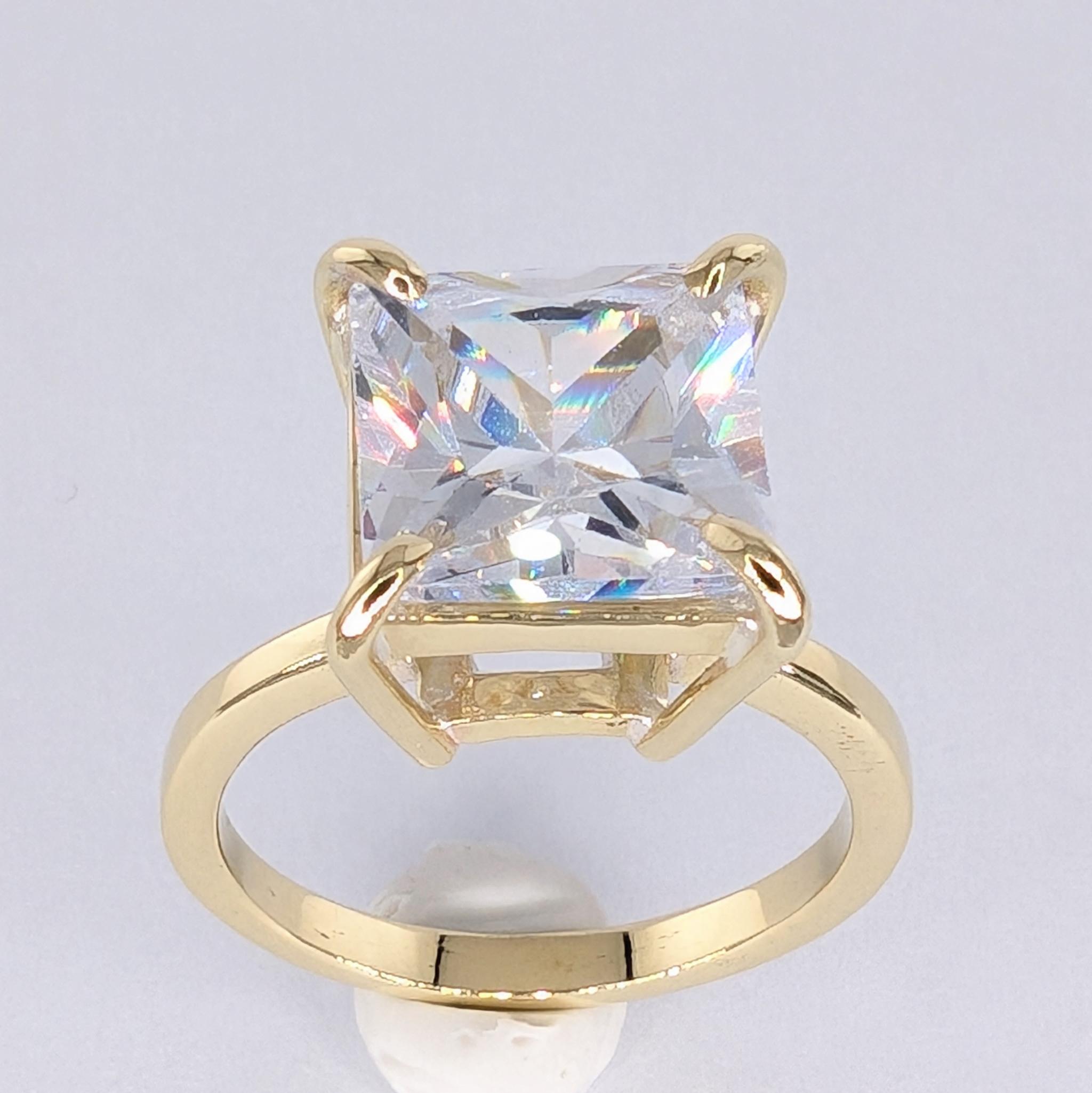 大きなプリンセスカットのリング | 2枚目