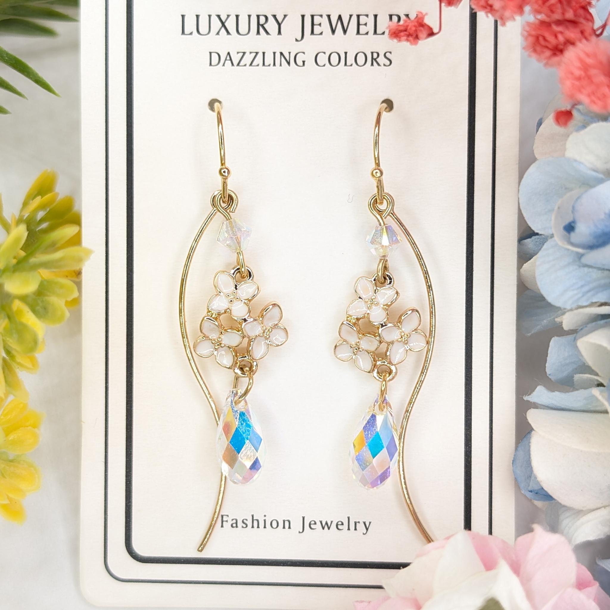 金木犀(キンモクセイ)のお花と雫のピアス1枚目の画像