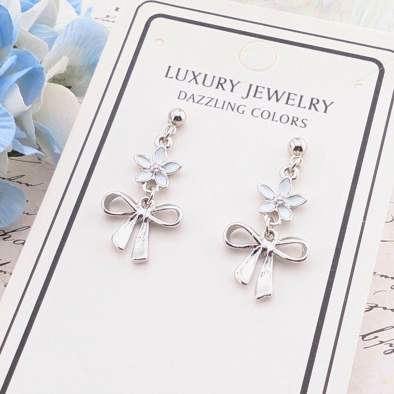 レモンの花とリボンのピアス1枚目の画像