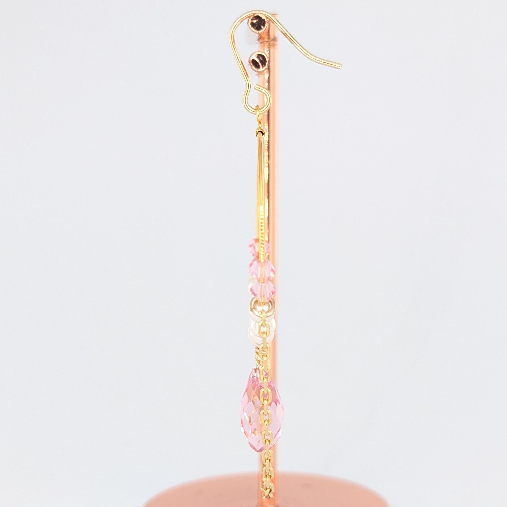 ピンククリスタルとパールの優雅なドロップフープピアス | 3枚目